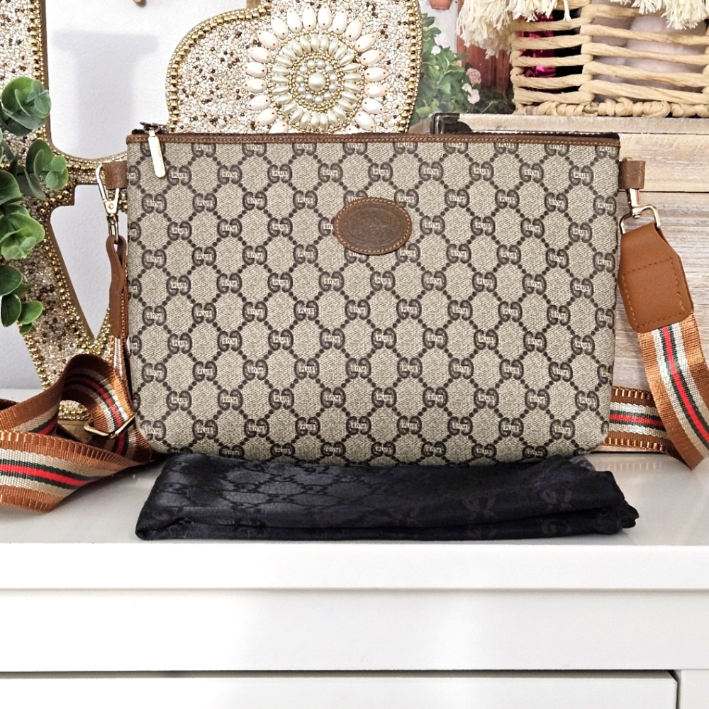 EUC Gucci Plus Coated Canvas Clutch/Crossbody & Dust Bag with Unbranded Strap